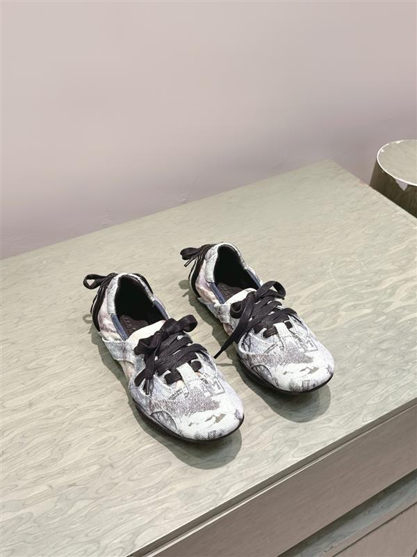 2025112716561017 310